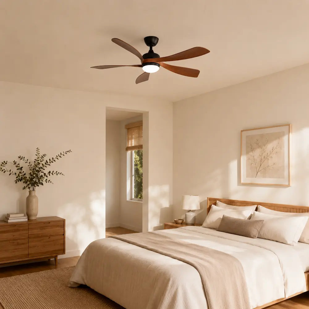 Ventilateur de plafond silencieux DELIO - Couleur bois foncé, LED intégrée